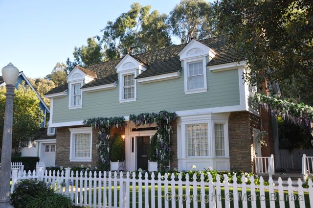 4352 Wisteria Lane