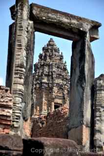 Bakong main tower