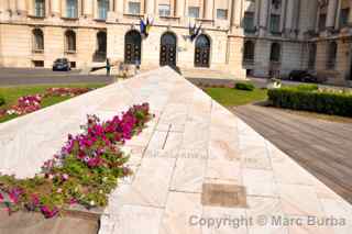 Bucharest balcony revolution square