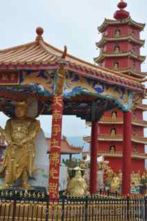 Ten Thousand Buddhas Monastery