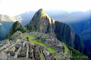 Machu Picchu sunrise Huayna Picchu