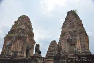 East Mebon lions