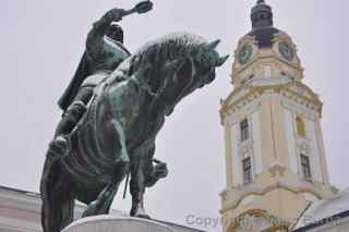 Janos Hunyadi statue