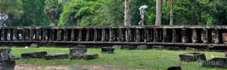 Angkor Thom, Baphuon causeway