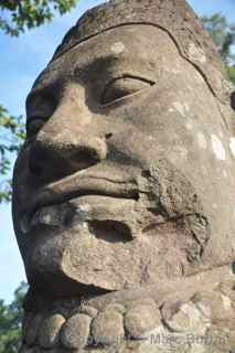 Angkor Thom causeway statues