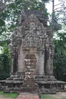 Thommanon carvings