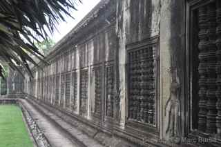 Angkor Wat colonettes